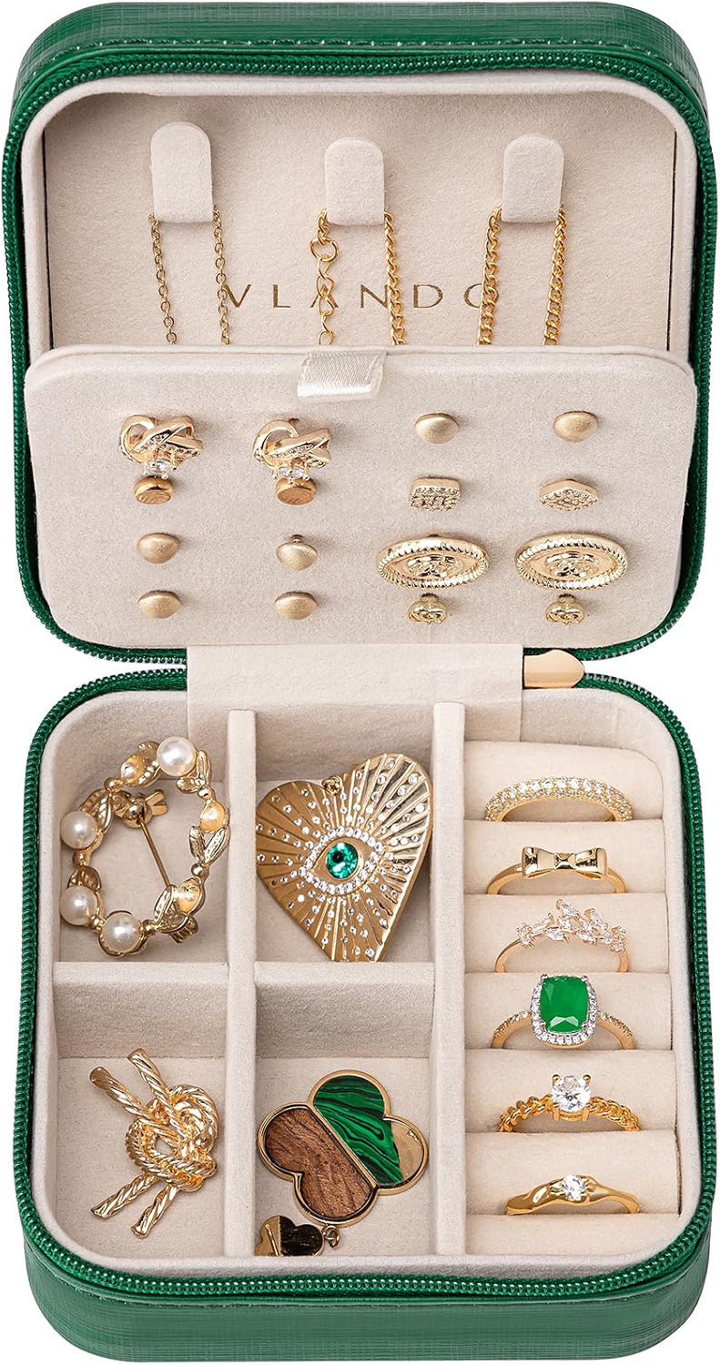 VLANDO Macaron‑Ear Stud Plate Macaron Regular – Small Portable Travel Jewelry Box Organizer