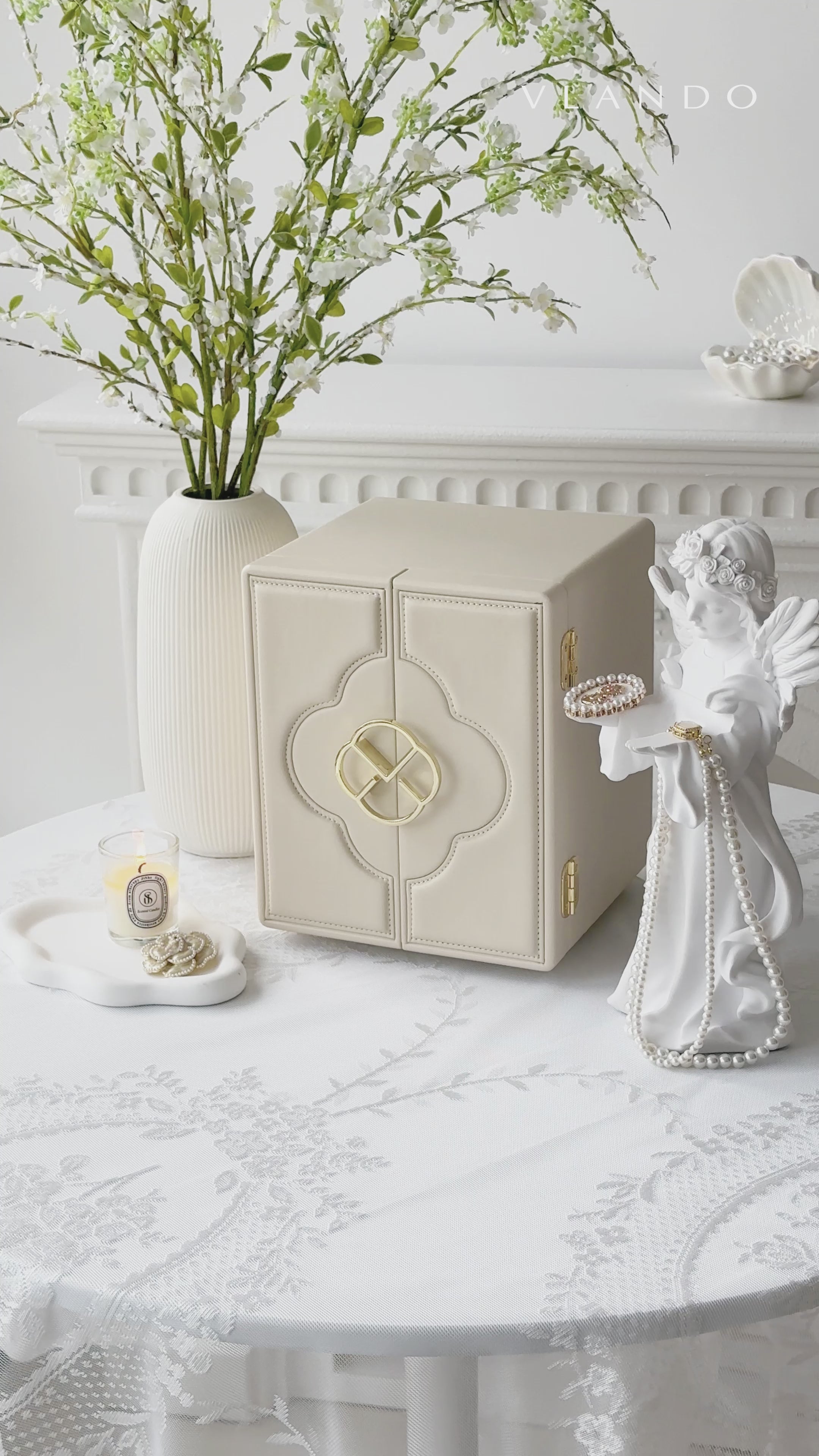 VLANDO Quiet Luxe Atelier Bloom Jewelry Box – Faux Leather Jewelry Organizer for Women,Birthday Gifts